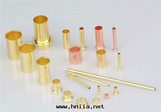 非(fēi)标(biāo)鉚钉3